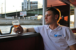 Кто-то спокойно любовался видами